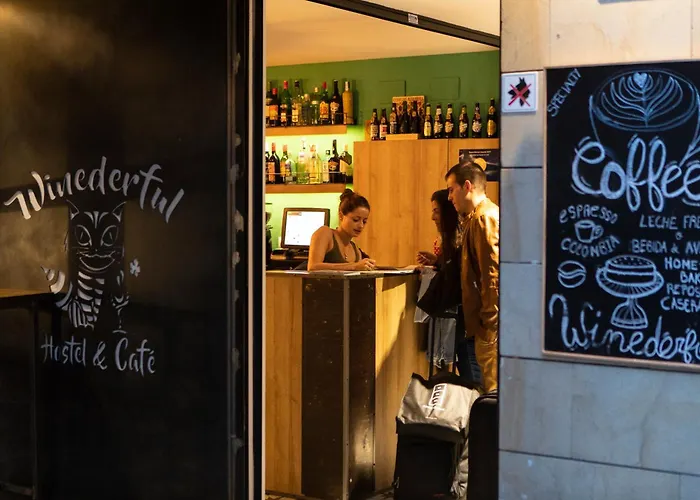 Winederful Hostel&Café